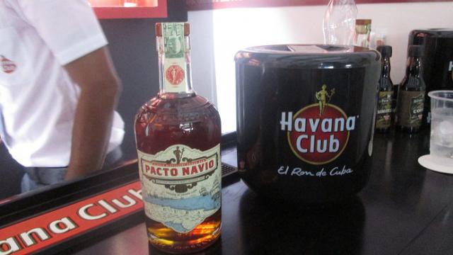 Pacto Navío, que tendrá una edición anual limitada, es un ron que acerca la tradición ronera y la producción de vinos.