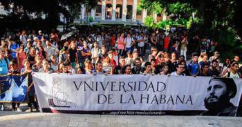 Estudiantes en la Universidad de La Habana