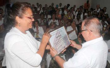 Reconocimiento al Hospital Neumológico Docente Benéfico Jurídico por su 80 aniversario