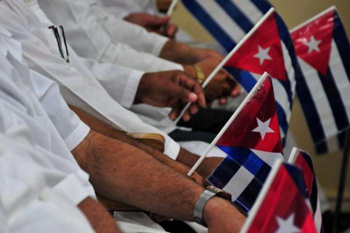 Médicos cubanos 