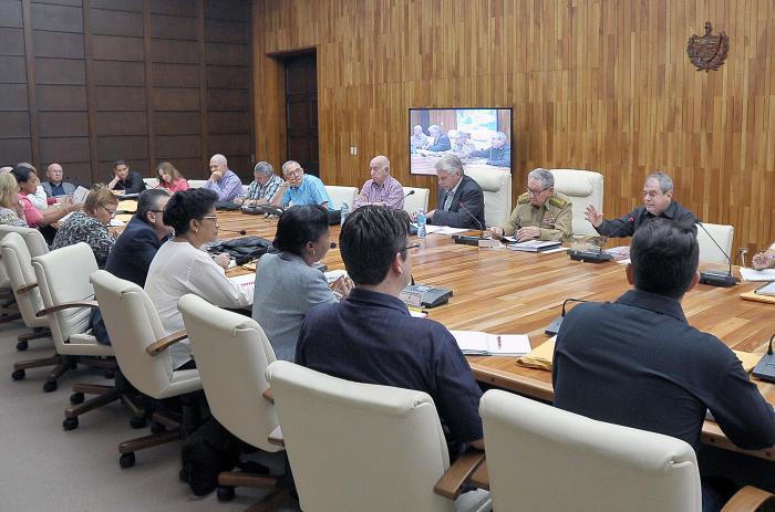 Sesiona Comisión Redactora del Proyecto de Constitución de la República de Cuba