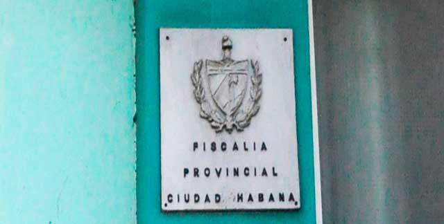fachada edificio fiscalía la habana, escudo cubano