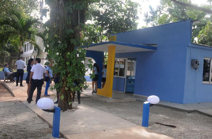 ACTIVIDAD: JOVEN CLUB DE COMPUTACIÓN Y ELECTRÓNICA PLAYA V
LUGAR: CALLE 80 No 1903 e/ 19 Y 21, MUNICIPIO PLAYA, PROVINCIA LA HABANA, CUBA
FECHA: 20-12-2018
FOTÓGRAFO: ROLANDO (ROLY) MONTALVÁN MARTÍNEZ