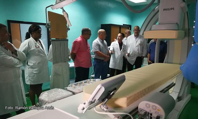 Visitan centros médicos destacados en Plaza de la Revolución