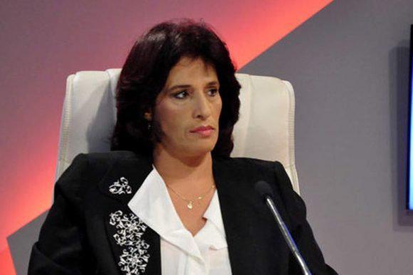 La Ministra de comercio interior, Betsy Velázquez, durante camparecencia en la Mesa Redonda.