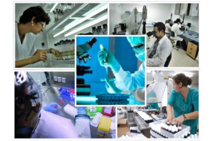 personas en trabajos de la ciencia
