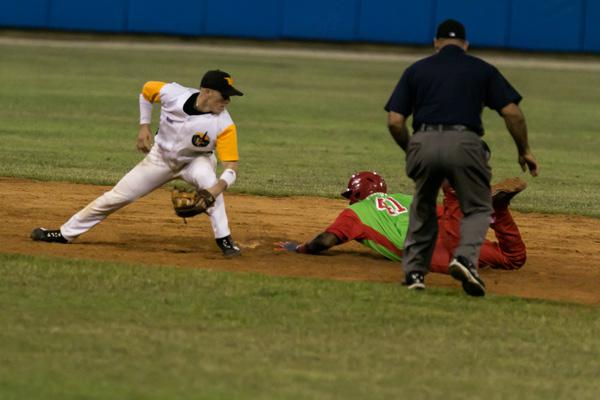 Las Tunas-Villa Clara. 58 Serie Nacional de Béisbol