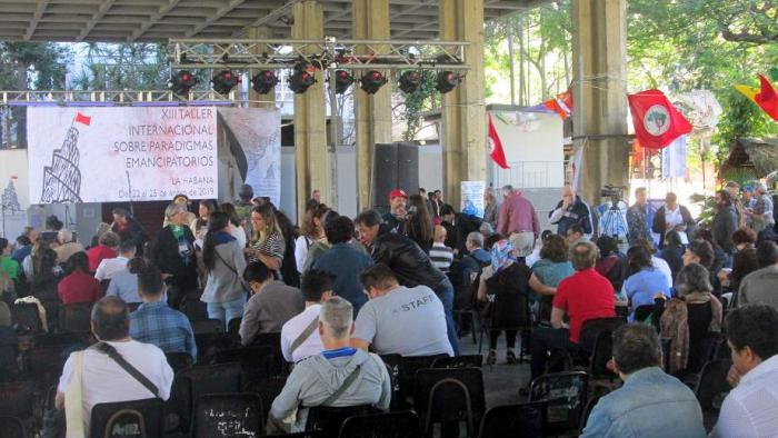 Taller Internacional sobre Paradigmas Emancipatorios sesiona en el Pabellón Cuba
