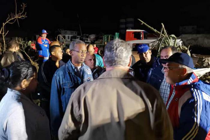 Recorre Díaz-Canel zonas afectadas de la capital cubana
