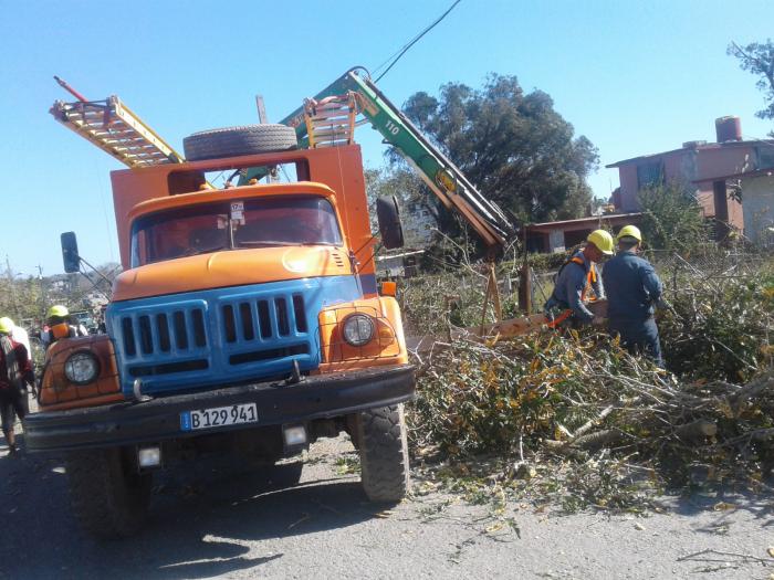 limpieza, hombres trabajando