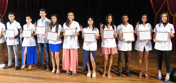 Graduación de técnicos de la Salud en La Habana