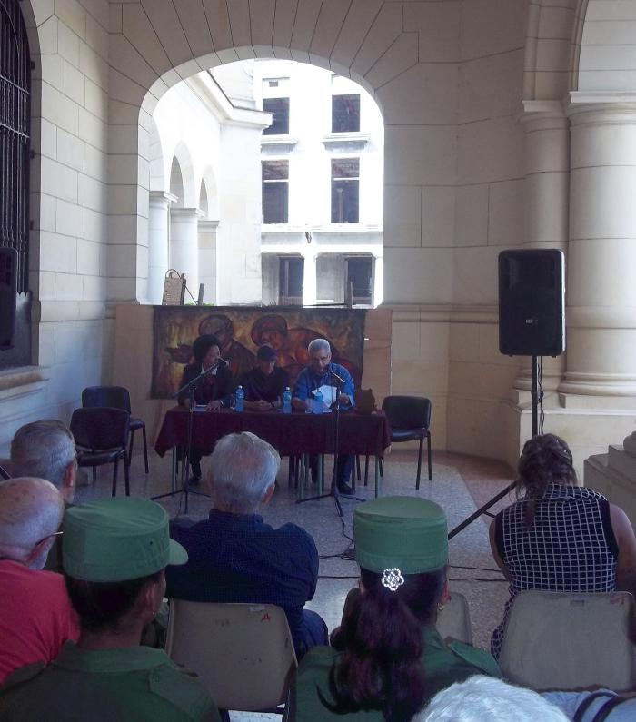 Presentación del texto Refugio no 1. De Palacio Presidencial a Museo de la Revolución Feria Internacional del libro 