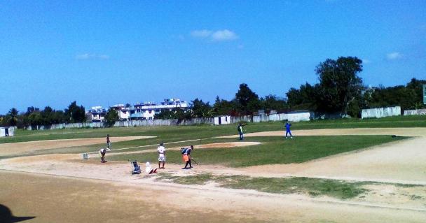 estadio Ciro Frías en play off del béisbol habanero