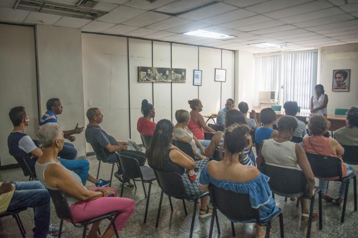 trabajadores de tribuna