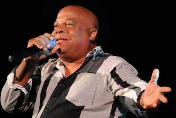 Cantante cubano Waldo Mendoza