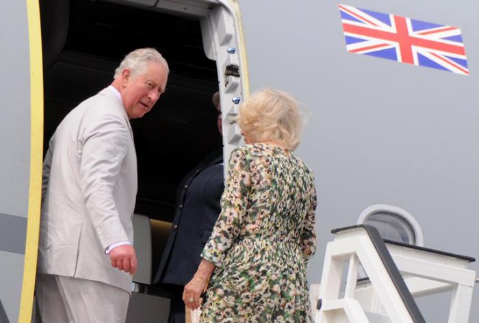 Príncipe Carlos de Gales y su esposa concluyen su visita a Cuba