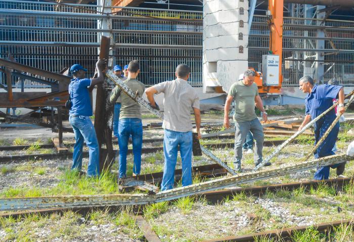 Empresa Siderúrgica José Martí-trabajo voluntario