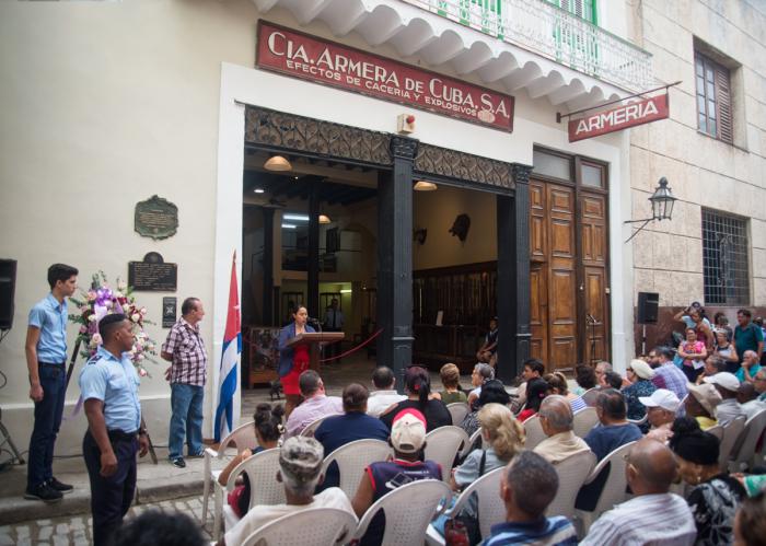 Acto homenaje a los mártires de la huelga del 9 de abril en el Museo Armería 9 de Abril