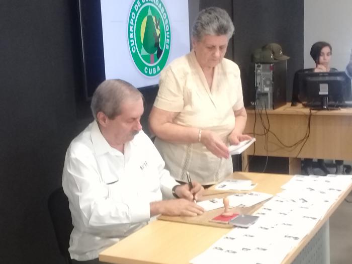 Cancelación de sello postal por aniversario del Cuerpo de Guardabosques. 