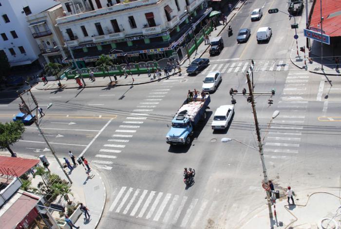 Esquina de 23 y 12-La Habana-Cuba