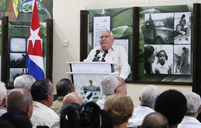 Acto en recordación de la Celia Sánchez en saludo al 99 aniversario de su nacimiento en la oficina de Asuntos Historicos  del cConsejo de Estado, Director Eugenio Suárez Perez, de la oficina de asuntos historicos del Consejo de estado