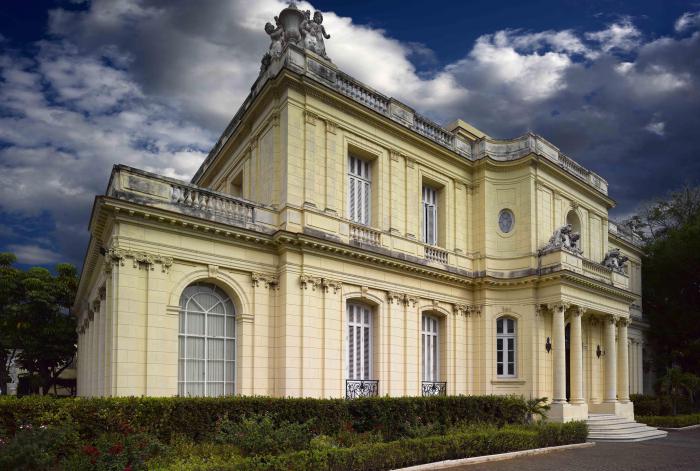 Museo de Artes Decorativas de La Habana