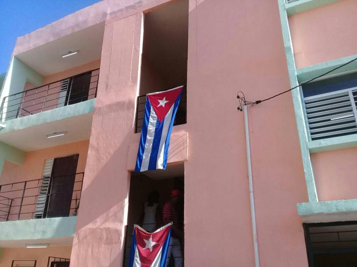 En la comunidad Castanedo, municipio de Guanabacoa, fueron entregadas hoy 43 viviendas a damnificados por el tornado de enero último, apenas una parte de las 113 que se concluirán en la zona.