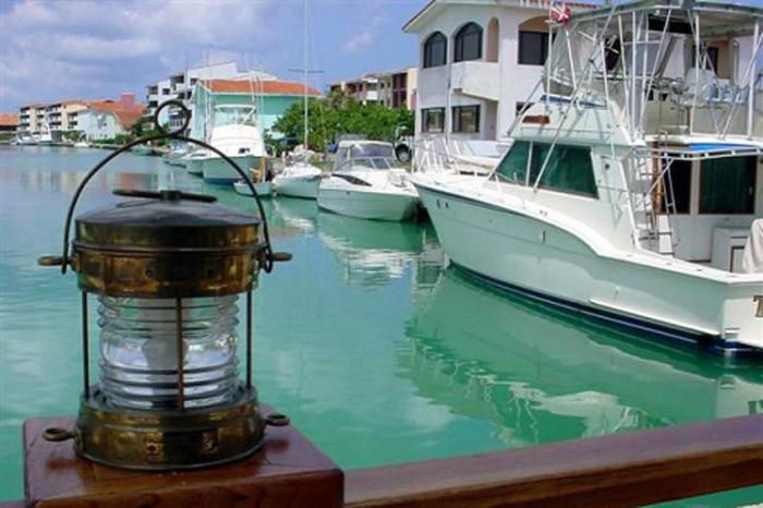 Club Náutico Internacional Hemingway