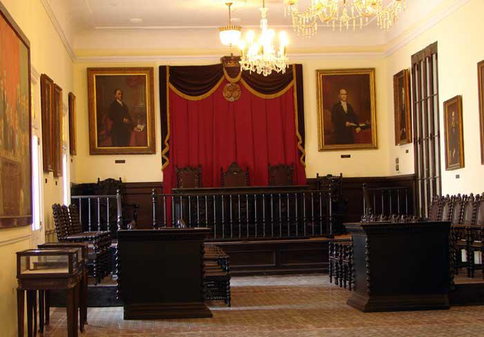 Salón de la Academia de Ciencias de Cuba