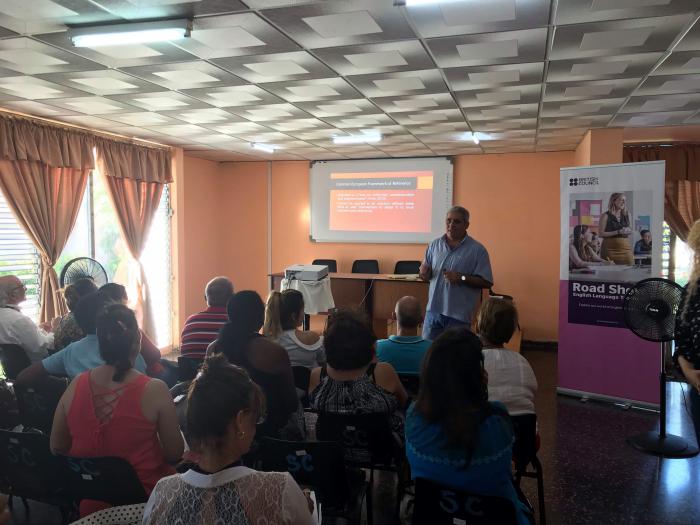 Proyecto de idioma inglés para universidades