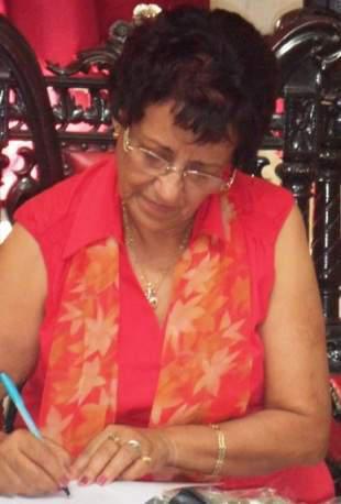 Poeta y narradora cubana Carmen Serrano