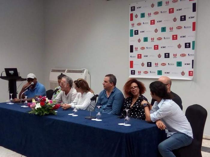 El nuevo largometraje de Arturo Santana, Habana Selfies, es una propuesta a esperar por la crítica, el público especializado y los amantes del cine para los próximos meses