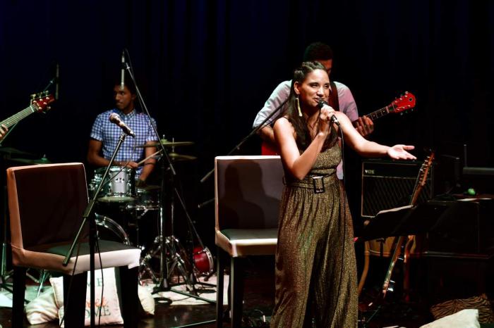 Annie Garcés en concierto