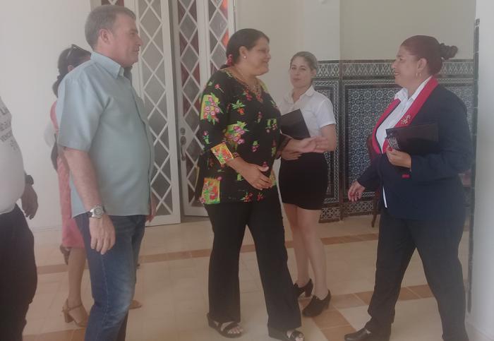 Recorre Mercedes López Acea obra por el 500 aniversario de La Habana