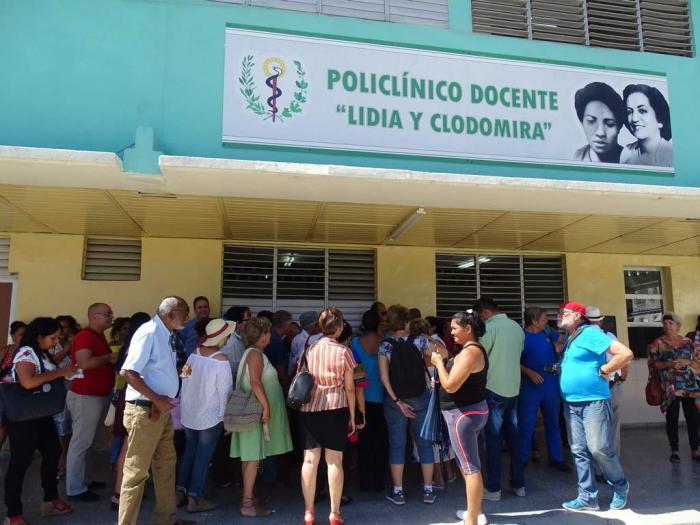 Delegados de la UNEAC en el policlínico de Regla