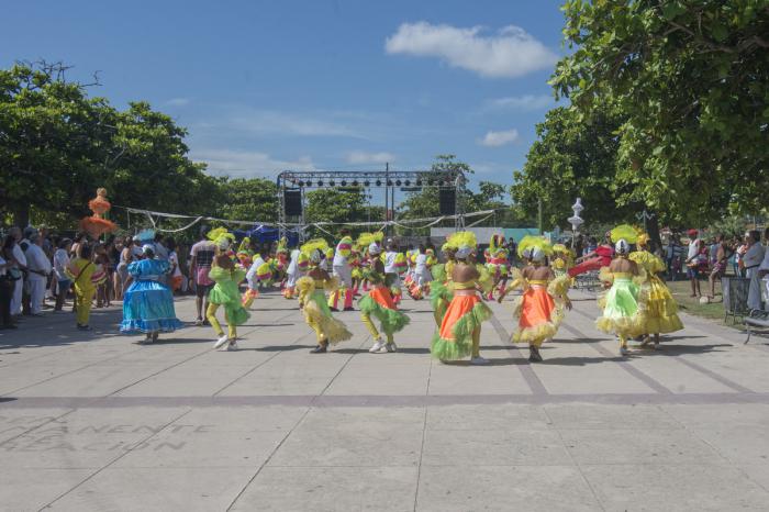 Inicio del Verano en la rotonda de Guanabo