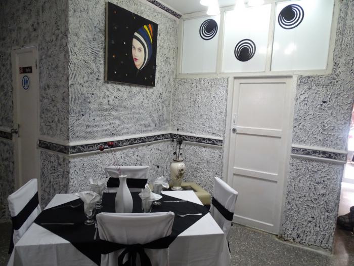 Recorrido de autoridades en el municipio Habana Vieja Restaurante Casa Tesla Habana Vieja