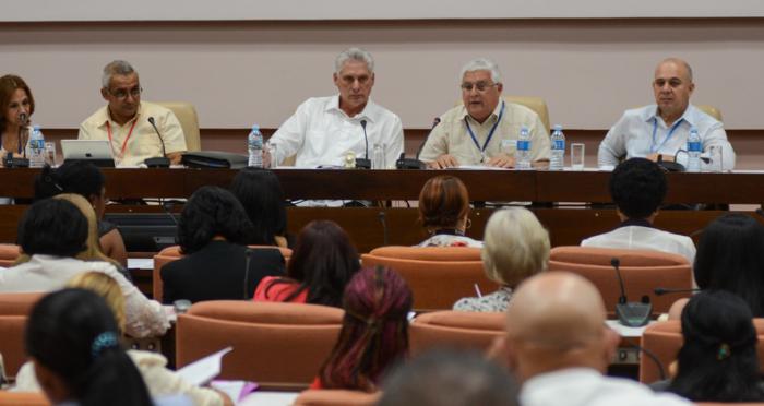 Diputados cubanos aprueban dictamen sobre proyecto de Ley de Símbolos Nacionales