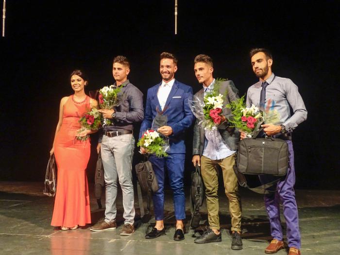Graduación de la Universidad de Deportes Estudiantes Destacados
