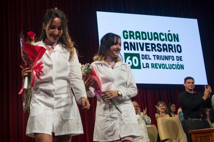 graduación de la Universidad de Ciencias Médicas de La Habanav