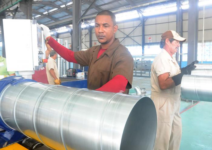 EMPRESA DE REFRIGERACIÓN Y CALDERAS. REINAUGURACIÓN DE LA FÁBRICA DE EQUIPOS DE REFRIGERACIÓN Y VENTILACIÓN SEGERE