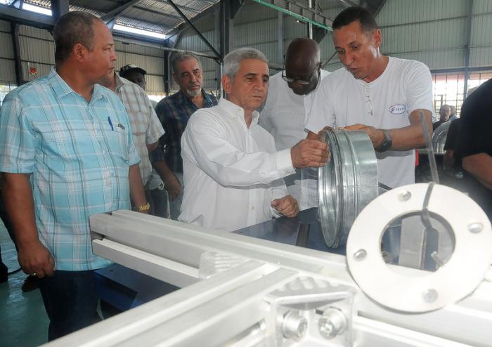 EMPRESA DE REFRIGERACIÓN Y CALDERAS. REINAUGURACIÓN DE LA FÁBRICA DE EQUIPOS DE REFRIGERACIÓN Y VENTILACIÓN SEGERE