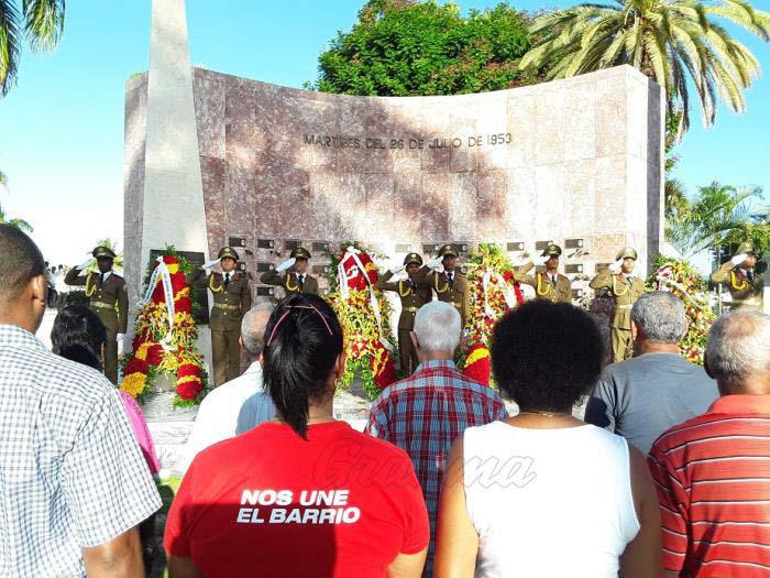 Raúl y Díaz-Canel rinden homenaje a los mártires de la Revolución
