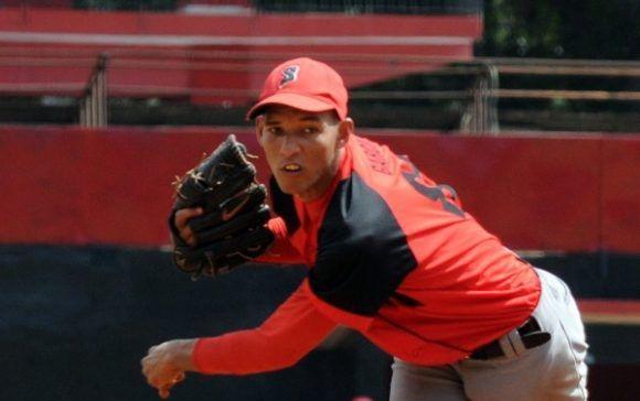 Lanzador santiaguero Ulfrido García