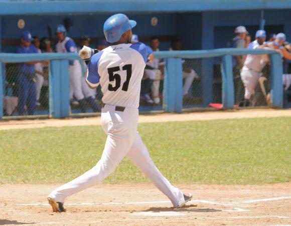 Leones le ganan a los Alazanes el primer choque de los comodines