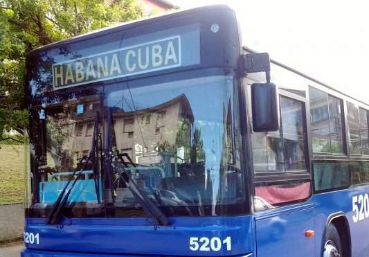 omnibus transporte en La Habana