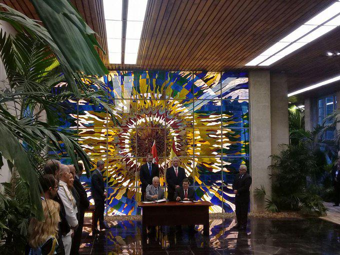 Firma de acuerdos entre Cuba y España