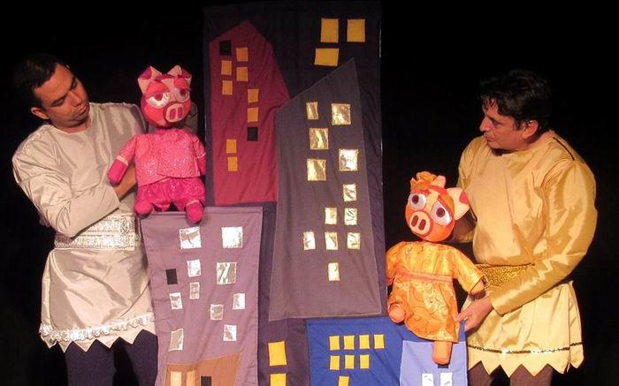 Teatro La Proa con sus títeres