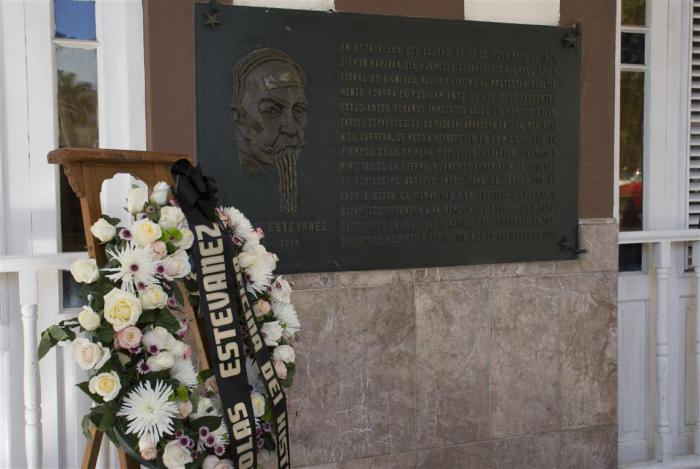 Homenaje a los ocho estudiantes de medicina
