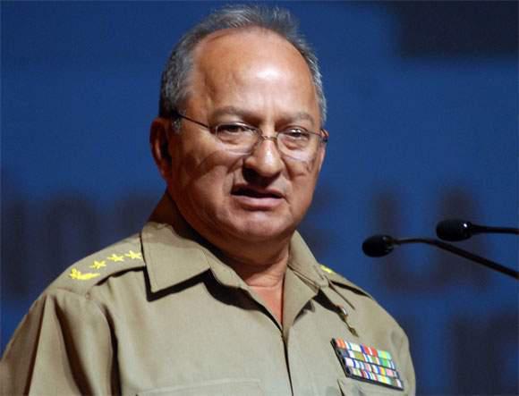 General de Cuerpo de Ejército Leopoldo Cintra Frías, Ministro de las Fuerzas Armadas Revolucionarias 